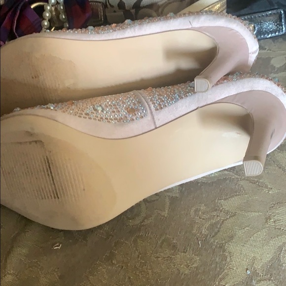 Heels - Picture 3 of 3